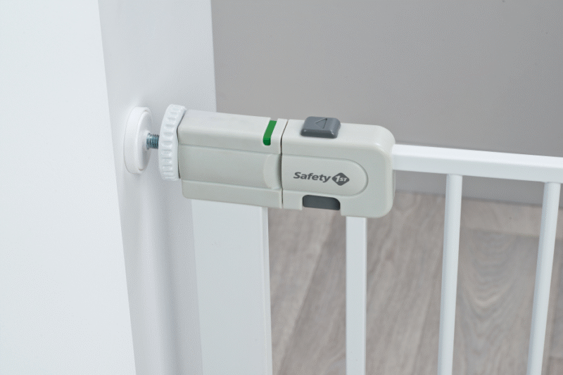 Safety 1st Easy Close Metal SecureTech Gate - Image 6