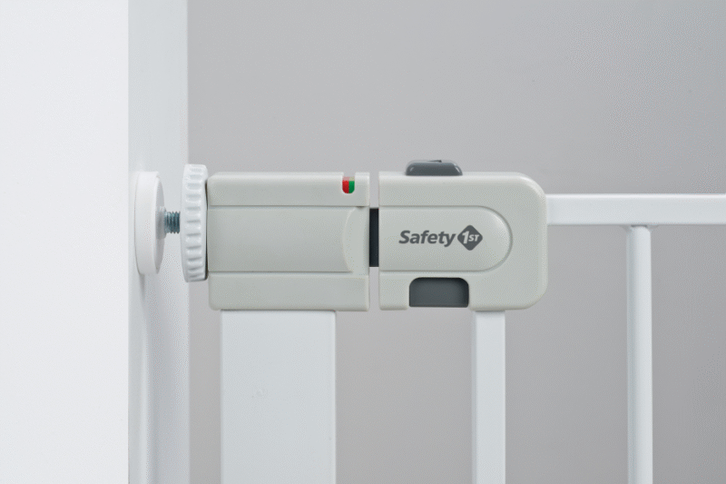 Safety 1st Easy Close Metal SecureTech Gate - Image 3