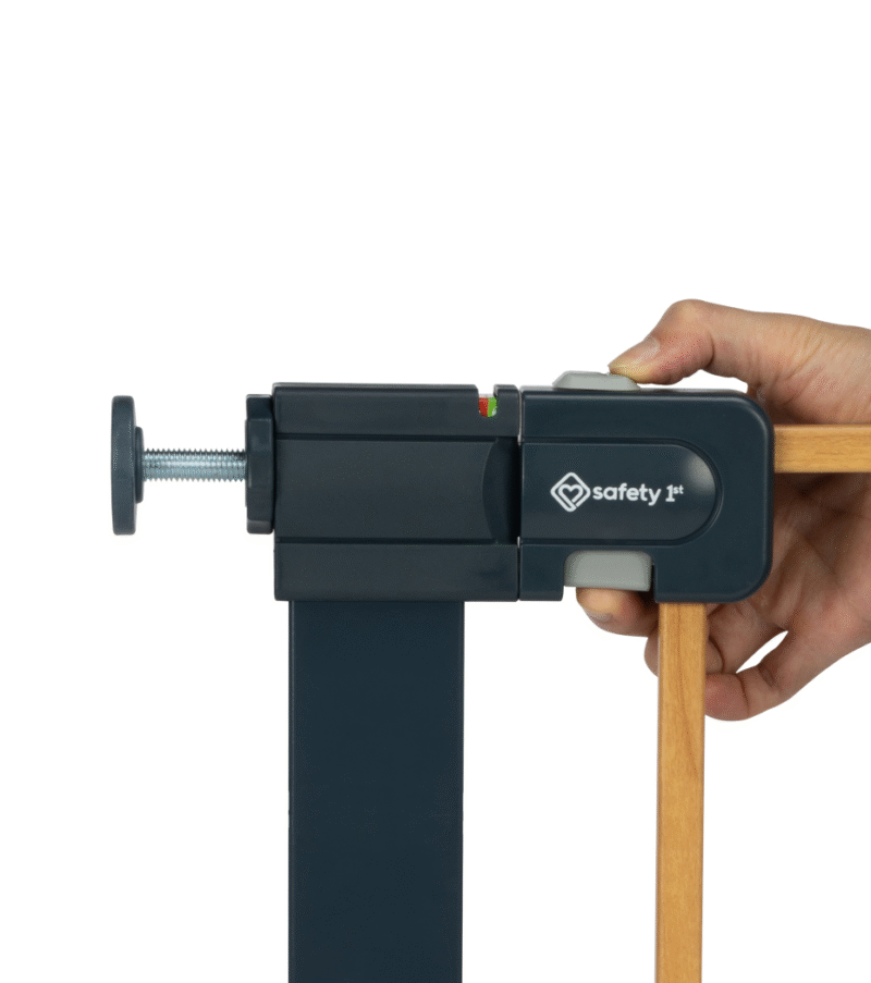 Safety 1st Easy Close Metal SecureTech Gate - Image 12