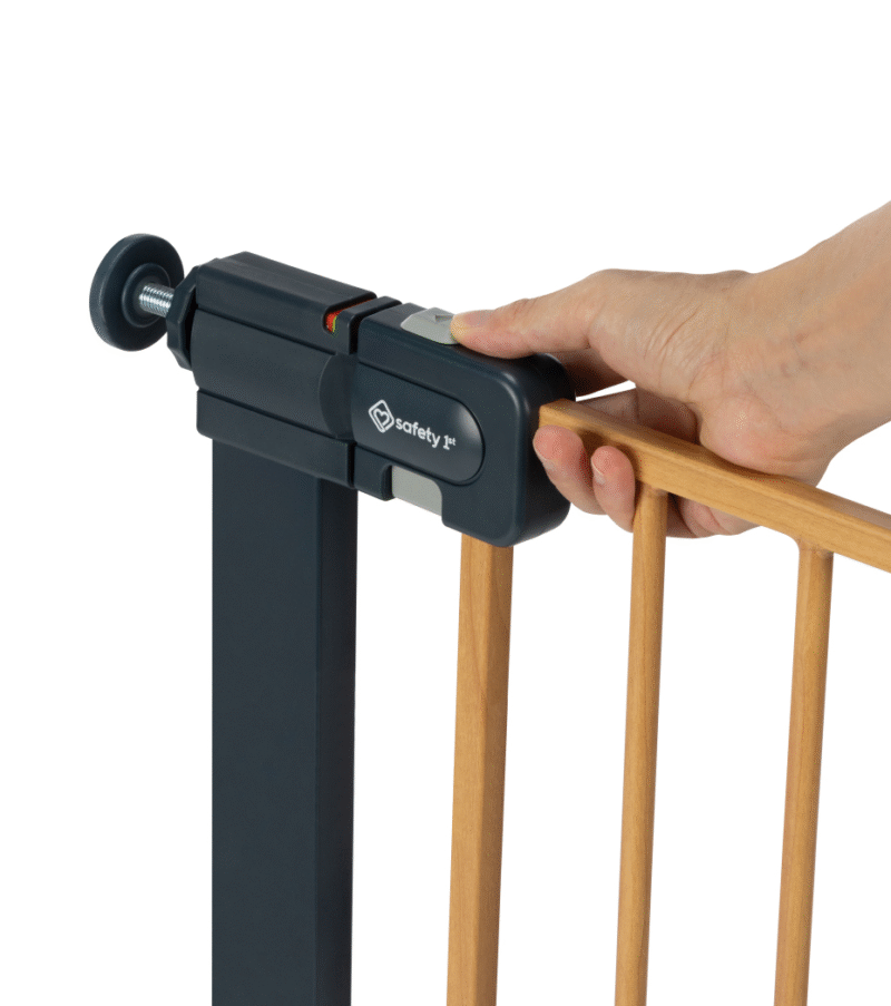 Safety 1st Easy Close Metal SecureTech Gate - Image 10